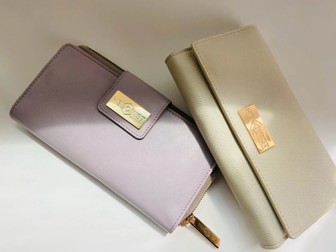 Women's Leather Wallets made from genuine leather, elegant and functional for everyday use.