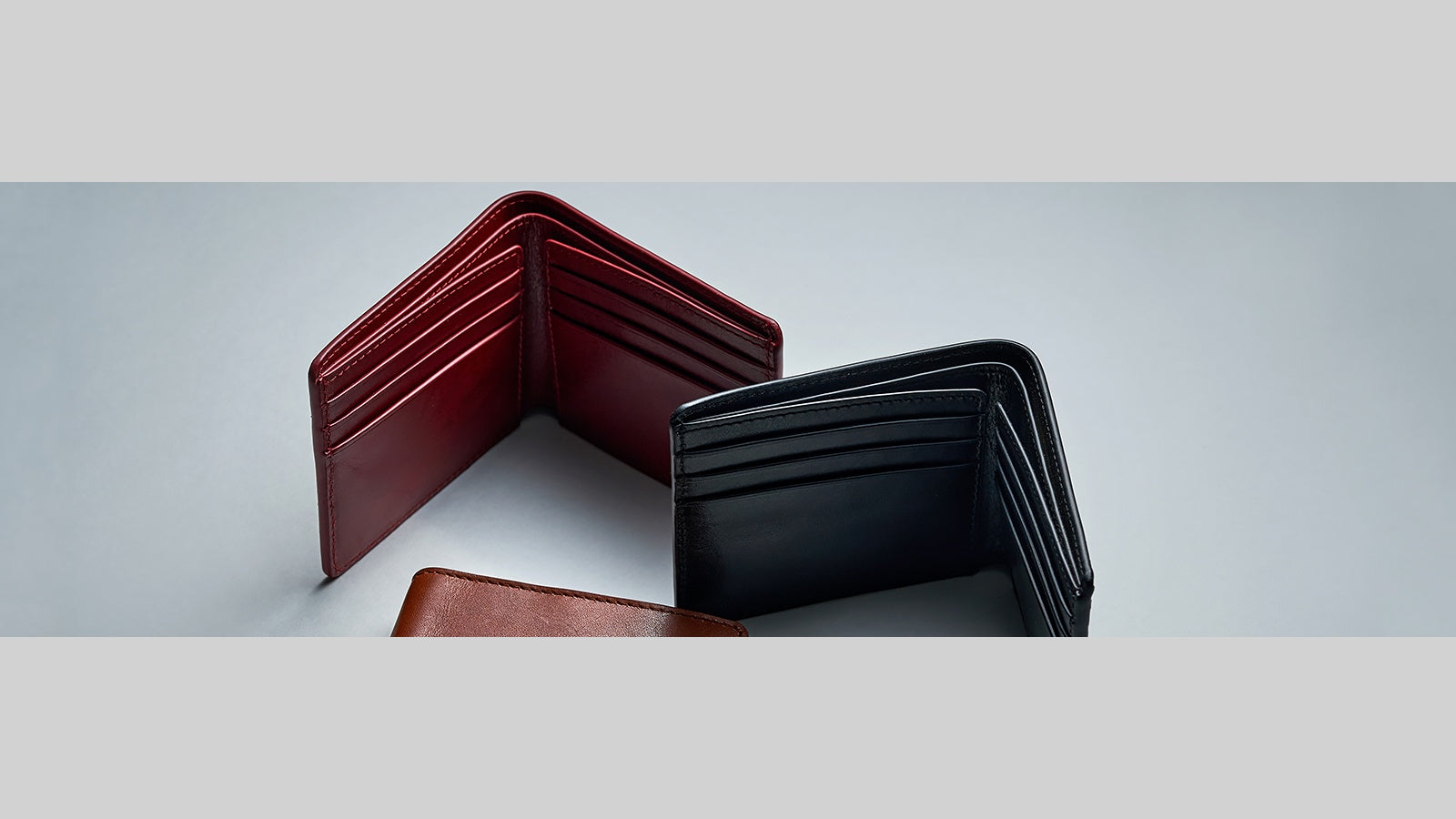 Bifold wallets for men made of premium leather by Hedonist Chicago