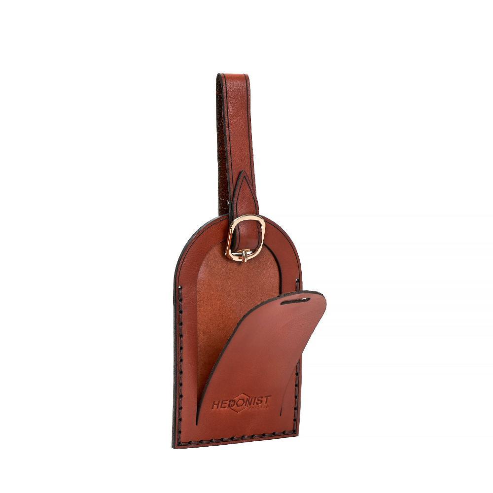 Hedonist Chicago light mahogany luggage tag in light mahogany, with strap, full grain leather, detail view