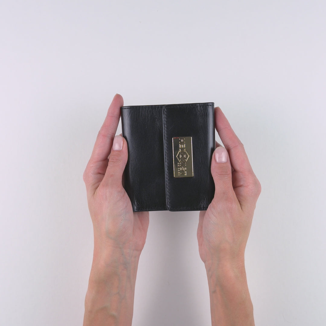 Black Women Small Snap Wallet Video | Hedonist Chicago