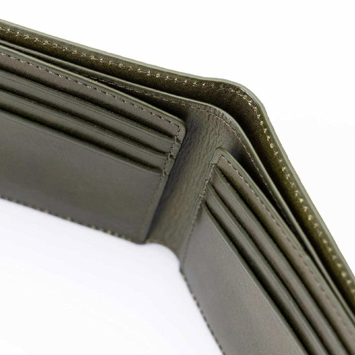 Green Bifold Men's Wallet in Croc-Embossed Leather - card holder for men