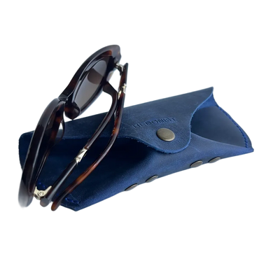 Soft vs. Hard Eyeglass Case: Which One Do You Need?