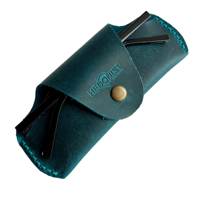 How to Choose an Eyeglass Case: Size, Color, and Personalization