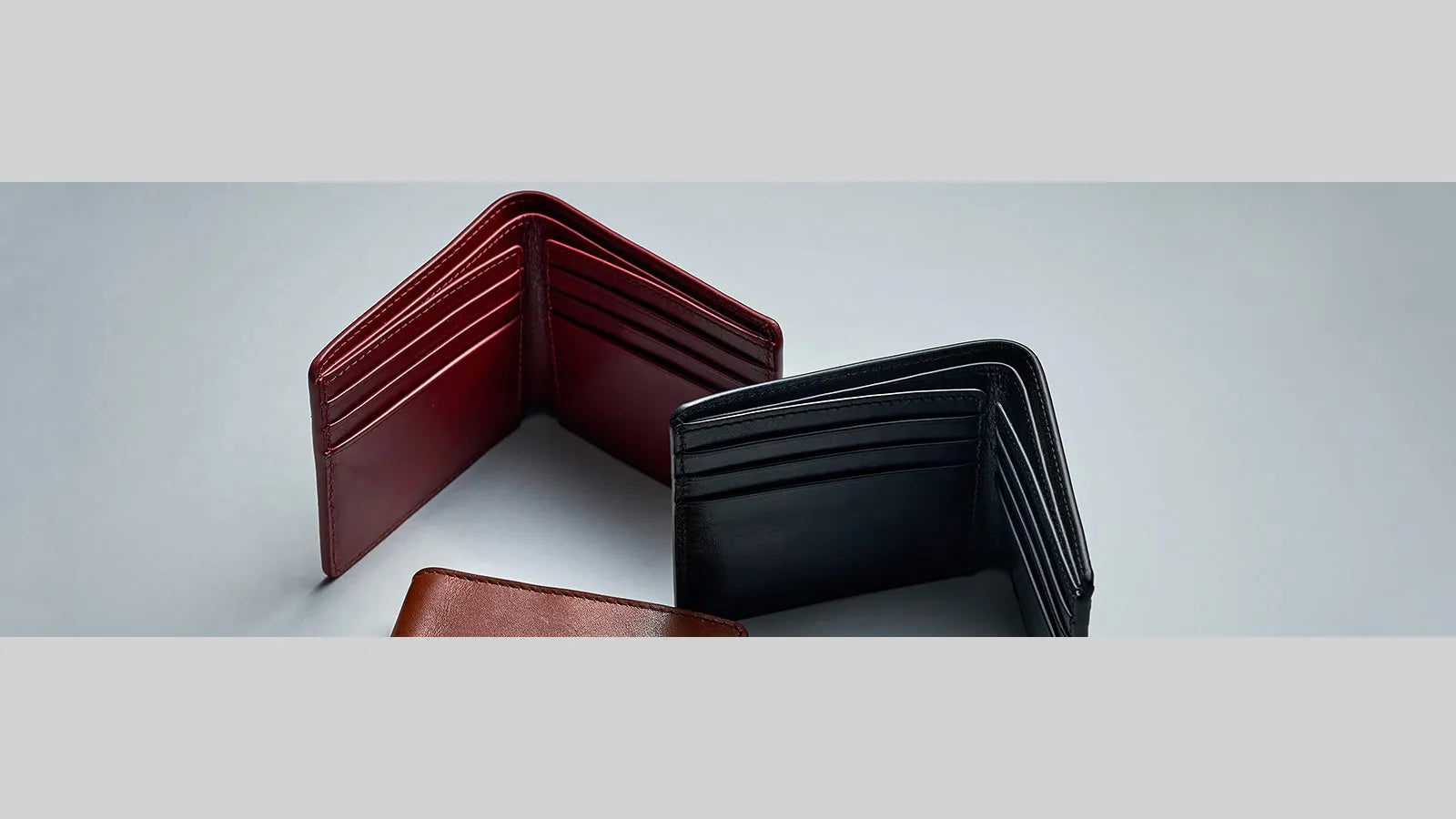 Bifold wallets for men made of premium leather by Hedonist Chicago