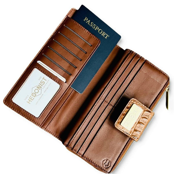 TRAVEL WALLETS