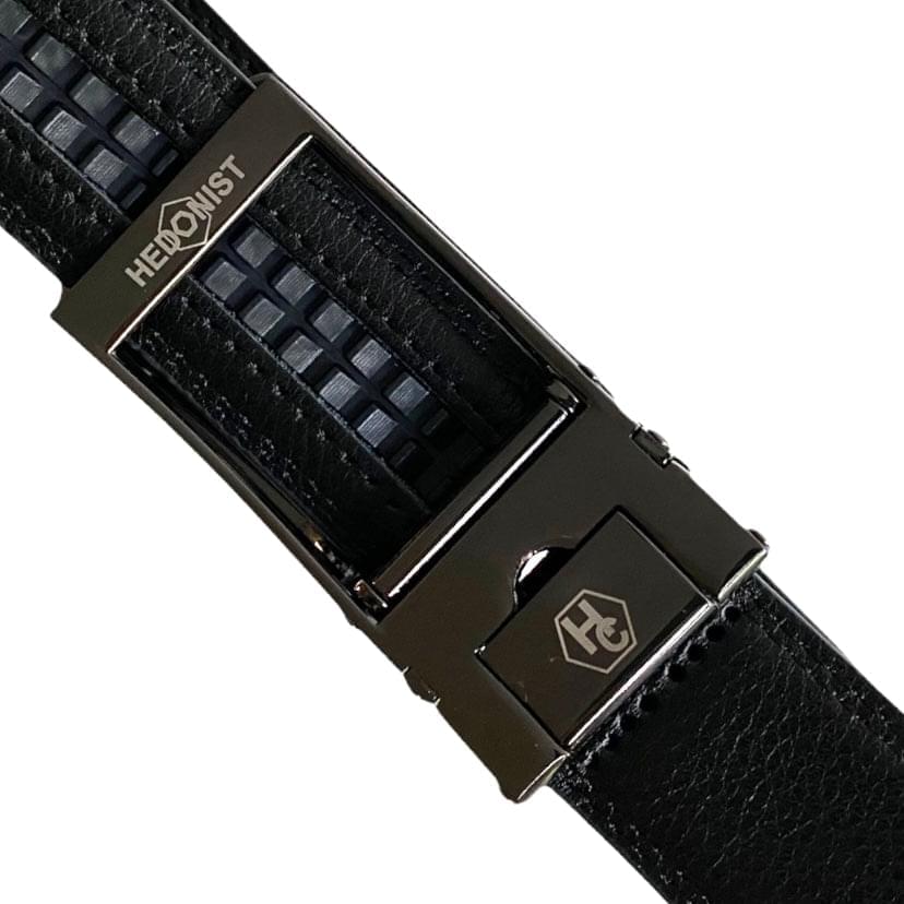 Adjustable Black Leather Belt for Men with Ratchet Buckle 1.15" | Hedonist Chicago | buckle view