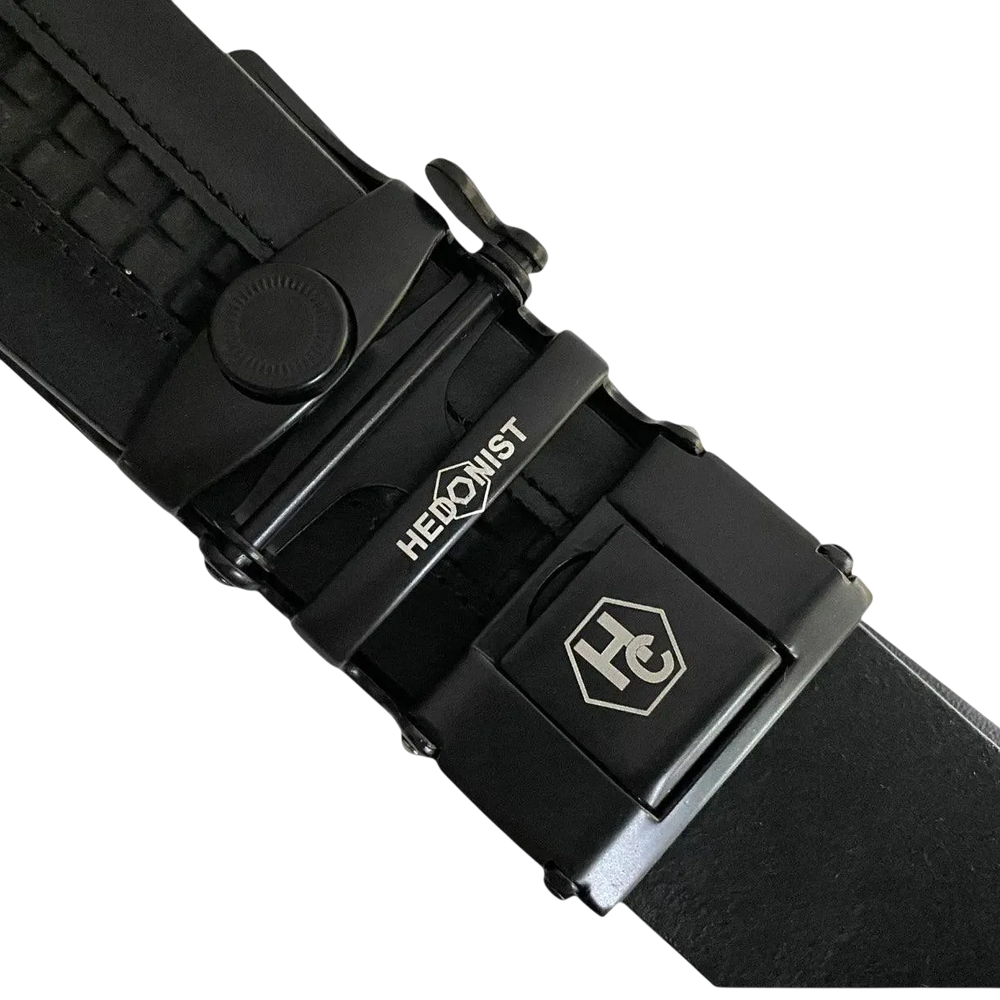 Black croco leather ratchet belt with black buckle, hardware close-up