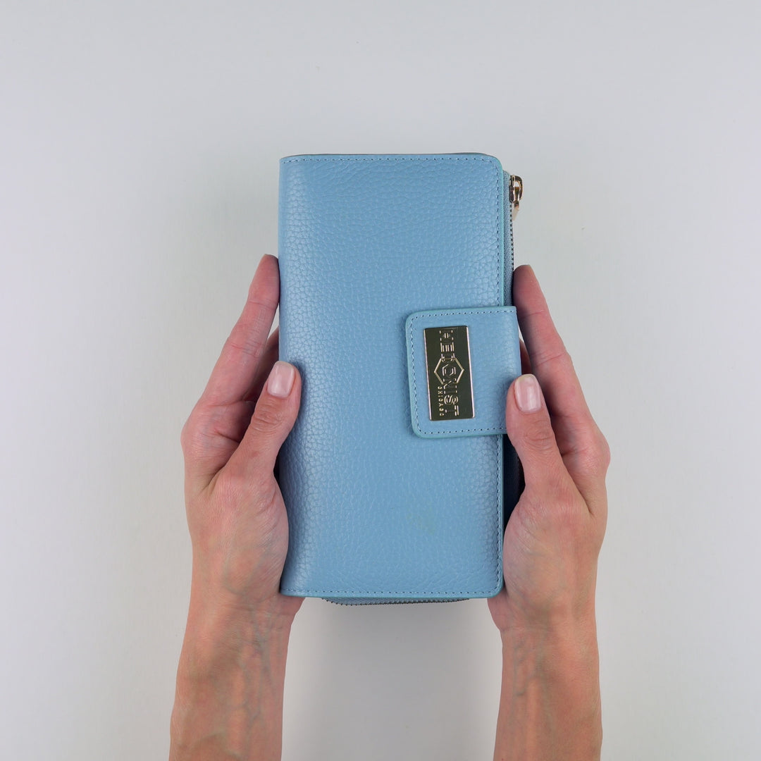 Blue Wallet for Women - Pebbled Leather - Traveler