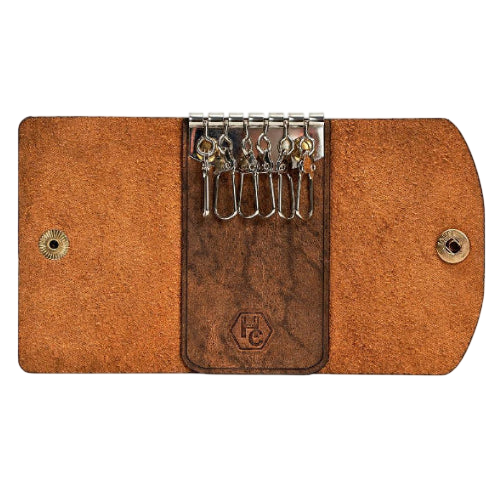 Hedonist Chicago tan key holder in tan, slim profile, full grain leather, detail view